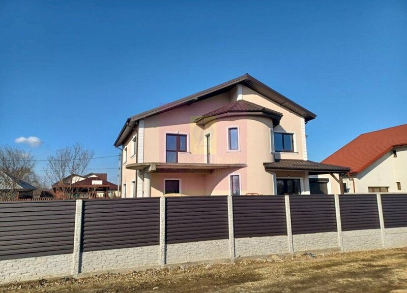 Sabareni, vila 5 camere, cu 217 mp utili, in apropierea padurii